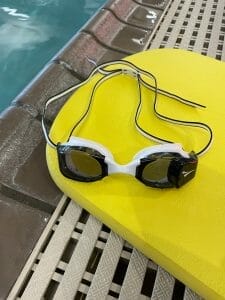 Finis smart goggles