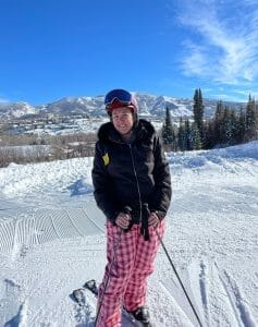Hilary Topper skiing