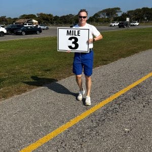 ray with sign